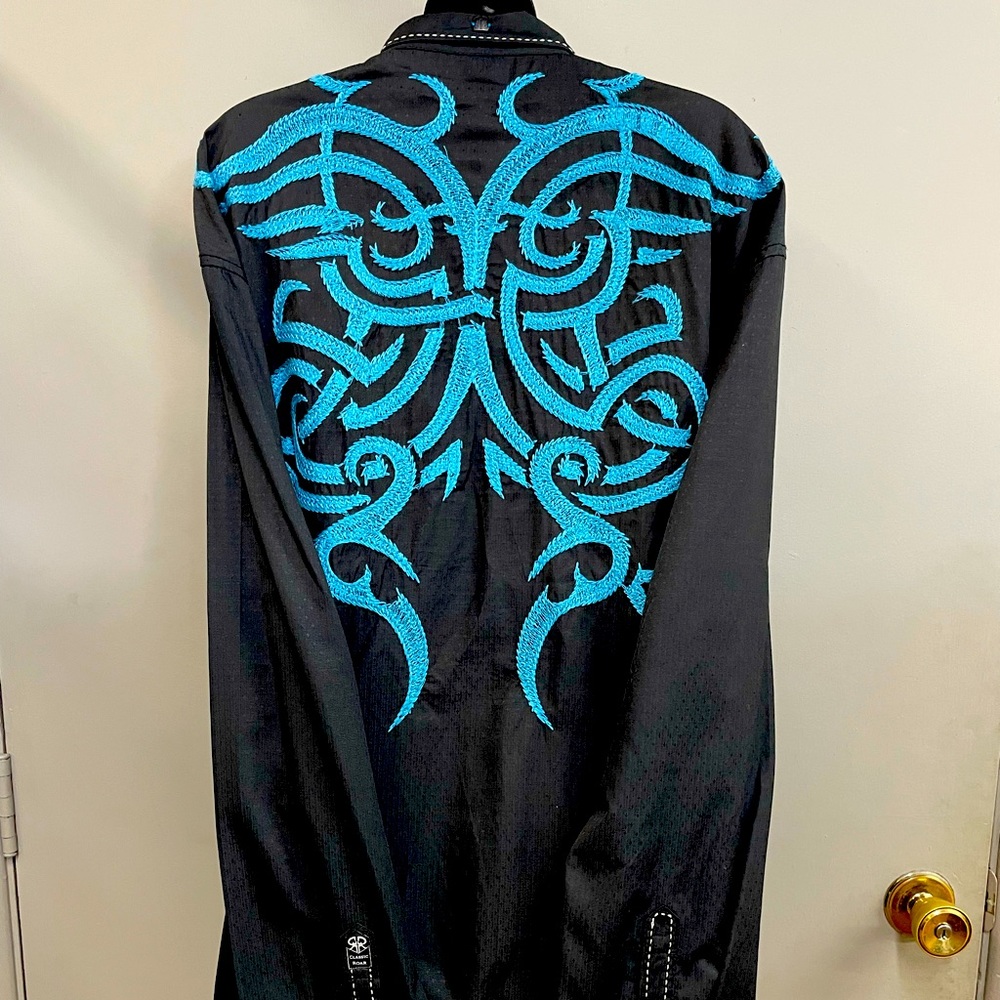 Roar Long Sleeve Button Up